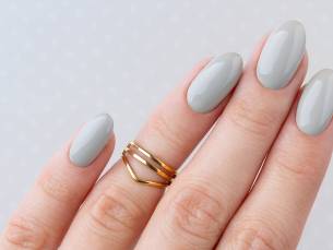 Mini-manicurebehandeling + gellak (45 min) of wimperextensions naar keuze