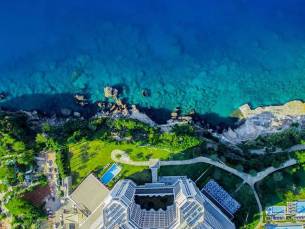 Akra Hotel