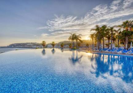 8 daagse vliegvakantie naar Playacalida Spa in almunecar, spanje