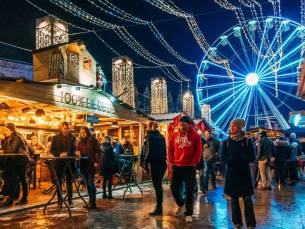 Ontdek de betoverende kerstmarkt van België in Luik incl. ontbijt!