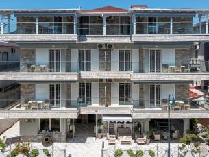 Ouzas Luxury Hotel