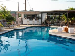 Aparthotel Athanasios by Philoxenia