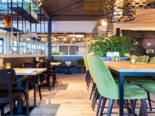 SUPER DEAL! ⚡ Verblijf in een 4*-strandhotel in Friesland in vissersdorp Makkum direct aan het strand van het IJsselmeer incl. GRATIS parkeren!