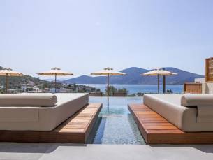 Elivia Boutique Suites