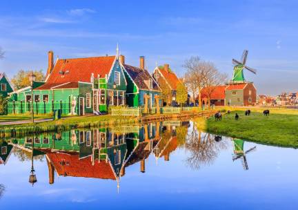Wadden en Windmolens vanaf Rotterdam