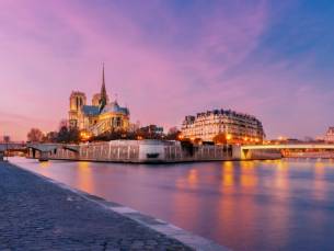 Stad van de liefde! ???? Ontdek de Lichtstad Parijs tijdens een CITYTRIP incl. ontbijt