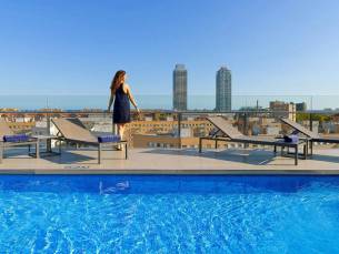 Ervaar het zonnige stadsleven van Barcelona tijdens een 4*-stedentrip met wellness + ROOFTOPZWEMBAD incl. vlucht & ontbijt