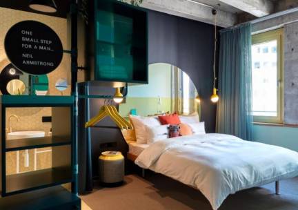 Geniet van een stedentrip naar Keulen met verblijf in een trendy 4*-hotel incl. NS treinretour