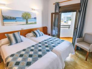 R2 Cala Millor Beach