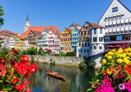 Beleef een onvergetelijk verblijf in Baden-Württemberg incl. welkomstdrankje, ontbijt, 4-gangendiner, toegang tot de zoutgrot en een massagevoucher!