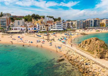Geniet van de zon aan de Spaanse Costa in Malgrat de Mar in een hotel aan het strand o.b.v. halfpension of all-inclusive!