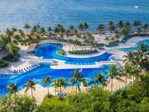 BlueBay Grand Esmeralda