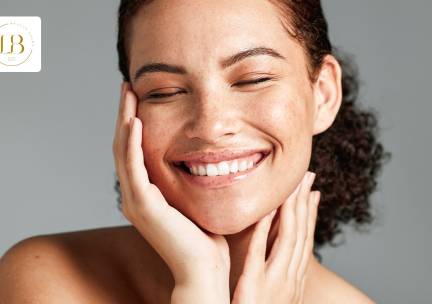 Gezichtsbehandeling naar keuze (45 of 60 min)