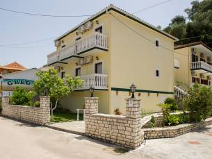 Fotis House