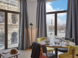 Appart'h&ocirc;tel N&icirc;mes Ar&egrave;nes Vue S2p