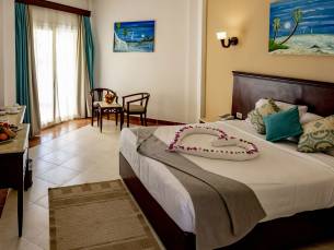 Blue Reef Hotel & Resort