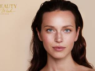 Gezichtsbehandeling naar keuze (45 tot 60 minuten) of powder brows + nabehandeling