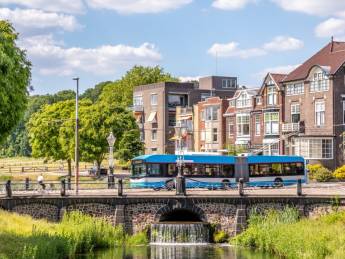 Modern hotel met rooftopbar in het centrum van Arnhem incl. ontbijt en NS treinretour