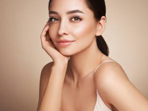 Wimperlift + evt. verven, microblading of powderbrows + evt. nabehandeling