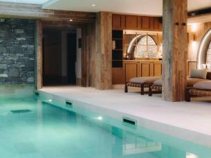 ❄️ LUXE 5*-Boutique hotel gelegen in de FRANSE ALPEN op 1.850m hoogte DIRECT aan de pistes van Meg&egrave;ve o.b.v. halfpension + WELLNESS