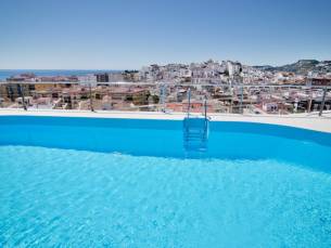 Heerlijk 4*-hotel met SPA en ROOFTOP ZWEMBAD vlakbij het strand van Andalusië incl. vlucht, transfer en ontbijt of halfpension