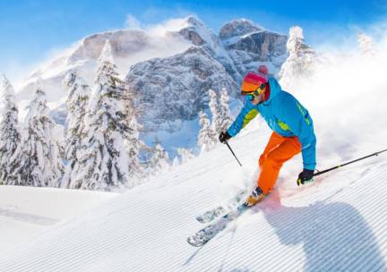 Beleef de winterse charme van het prachtige Mayrhofen! ❄️ Incl. ontbijt, diner, zwembad, sauna en GRATIS parkeren