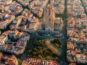 LAST-MINUTE CRUISE DEAL! ⚡️ 5-daagse cruise van Barcelona naar Marseille en Savona incl. vlucht, havengelden, fooien en optioneel 2 na-overnachtingen in Barcelona!