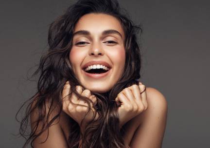 Kappersbehandeling of bovenlip epileren