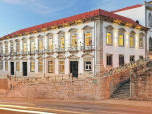 Condes de Azevedo Palace