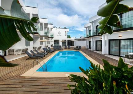 Saladar Suites Boutique