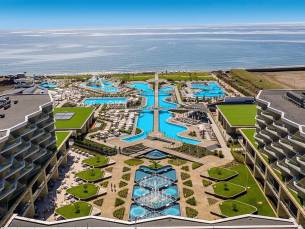 Wave Resort