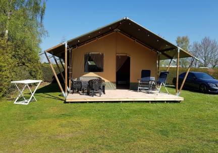 Safaritent voor 6 personen op park aan de Ijssel