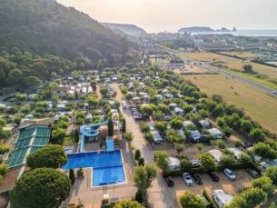 Camping Castell Montgr&iacute;