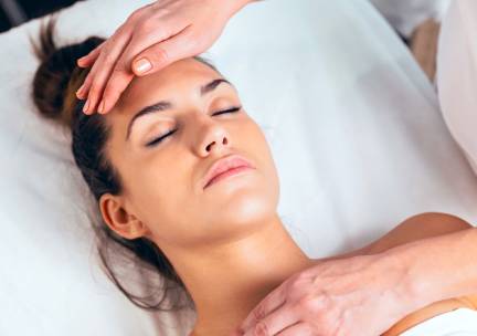 Reikibehandeling (45 min) of sound healing sessie (45 min) + intake (15 min)