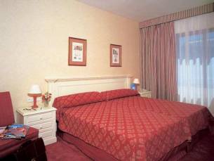 8 daagse vliegvakantie naar Ilunion Suites in madrid, spanje