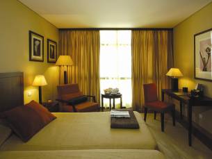 Neat Hotel Avenida