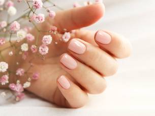 Manicurebehandeling + evt. gellak (60 of 90 min)