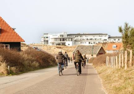 Vlieland Deal: Luxe 4* Westcord Hotel aan Zee op Vlieland incl. ontbijt, bagagevervoer, gebruik zwembad + heerlijk terras aan het strand! ????