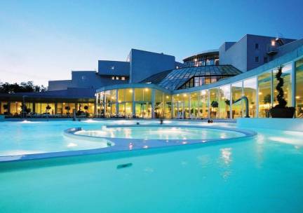 FLASHDEAL! ⚡ Ultiem en ONBEPERKT genieten bij Hotel Sanadome Nijmegen + 2 dagen entree tot de ultraluxe Thermen + Ontbijt + Deluxe Kamer + GRATIS luxe slippers t.w.v. &euro;10,00!