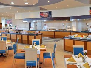 Hotel Sol Luna Bay Resort