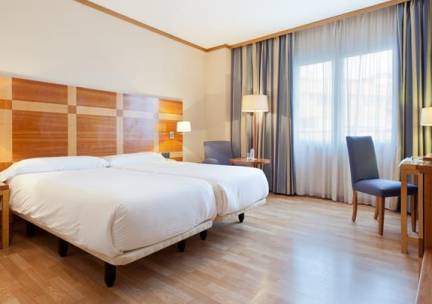 Senator Parque Central Hotel