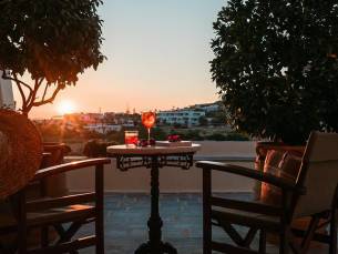 Proteas Hotel & Suites