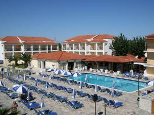 Village Inn Studios & Family Appartementen