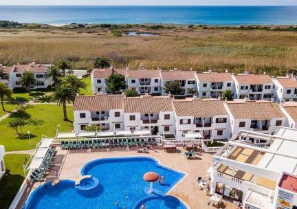 Zonvakantie op Menorca in een studio incl. vlucht & HUURAUTO!