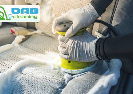 Dieptereiniging autobekleding en/of ozonbehandeling auto