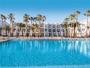 8 daagse vliegvakantie naar Grand Palladium White Island Resort en Spa in playa den bossa, spanje