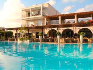 Peridis Family Resort