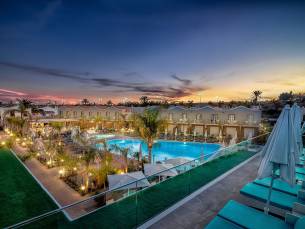 Hotel LIVVO Los Calderones