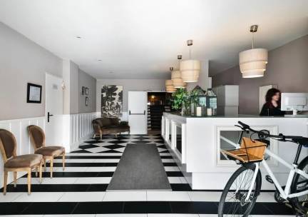 Hotel Acta Madfor