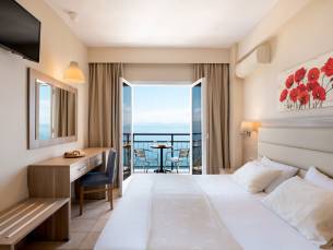 Canvas by Mitsis Belvedere